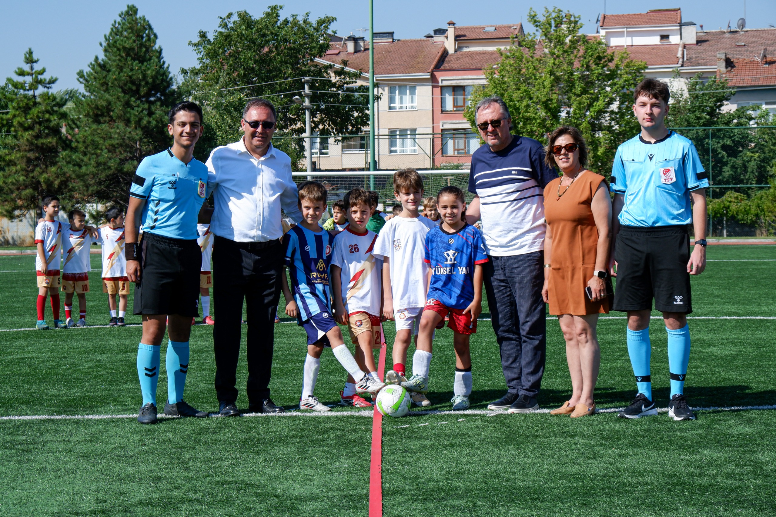 Eskişehir’de 30 Ağustos Zafer Bayramı Mini Minikler Futbol Şenliği başladı