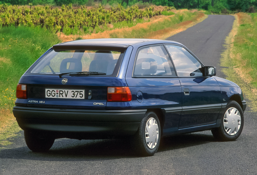 Opel Astra’nın 35 yıllık başarısı geleceğe ışık tutuyor