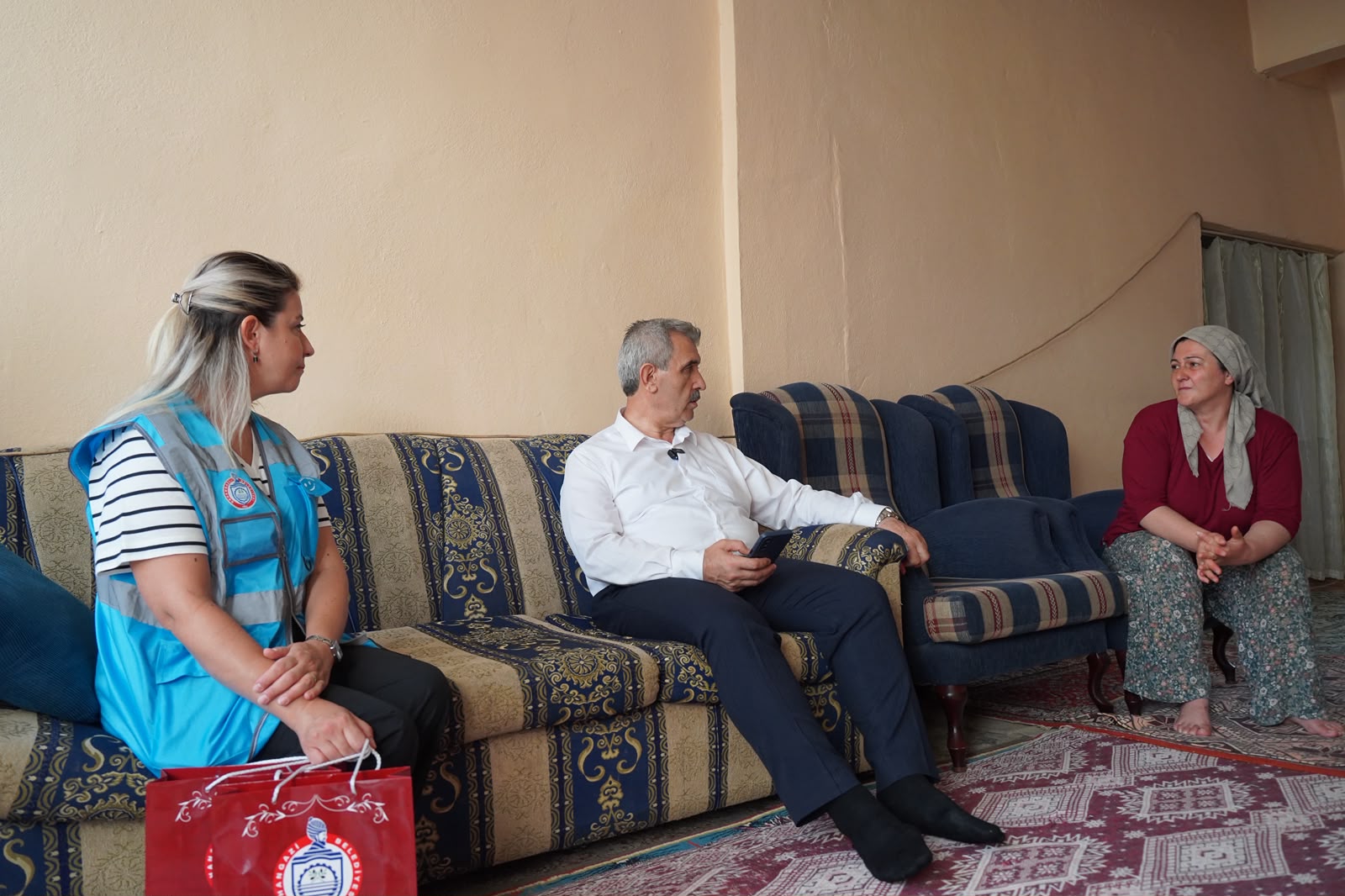 Orhangazi Belediyesi’nin ‘Büyük Aile’ projesi Narlıca Mahallesi’nde hayata geçirildi