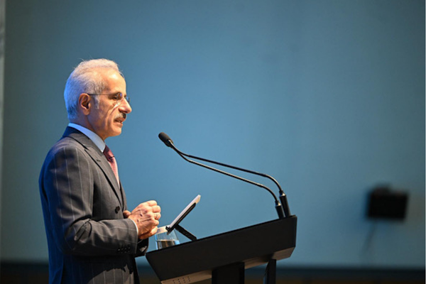 Uraloğlu: Ulaşım altyapımızla tarihi bağı geleceğe taşıyoruz