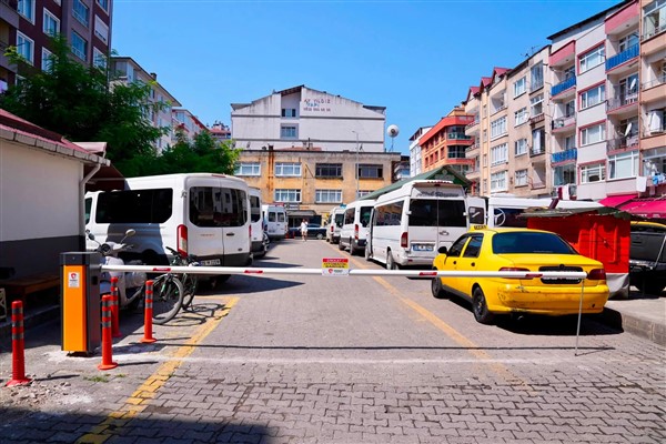 Giresun’da dolmuş durağına otomatik bariyer