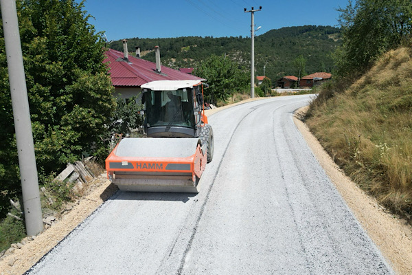  Bursa Büyükşehir’den Keles’te 7 kilometrelik yol çalışması
