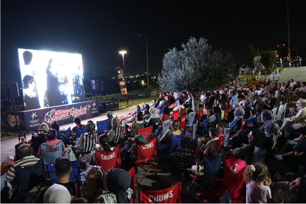 Küçükçekmece’de “Açık Hava Sinema Günleri” başladı