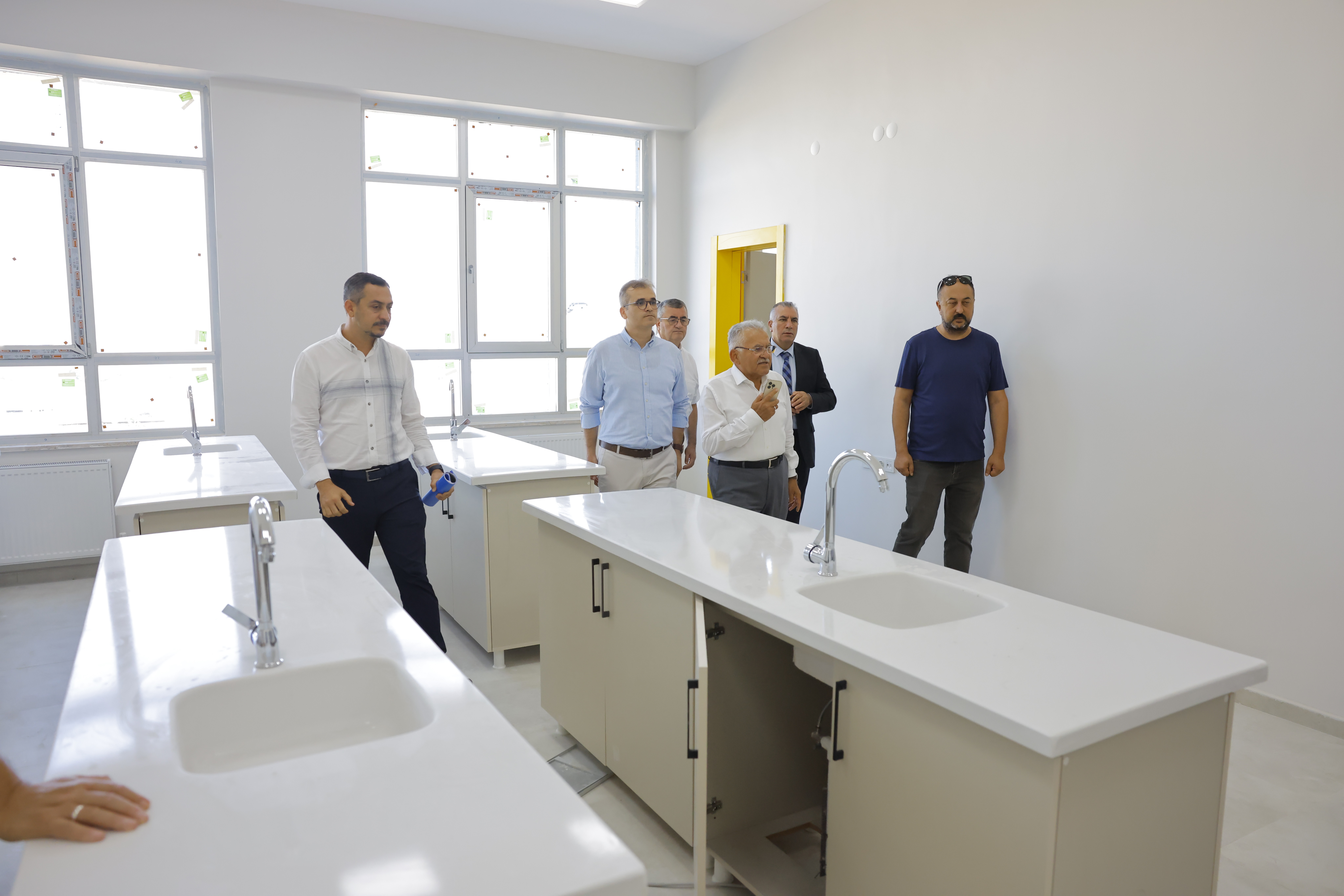 Başkan Büyükkılıç, Gökkent’te 16 derslikli okul projesini inceledi