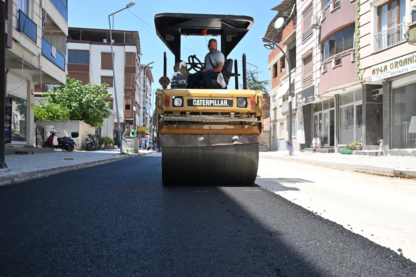 Soma Turgutalp Mahallesi ilk kez sıcak asfaltla buluşuyor
