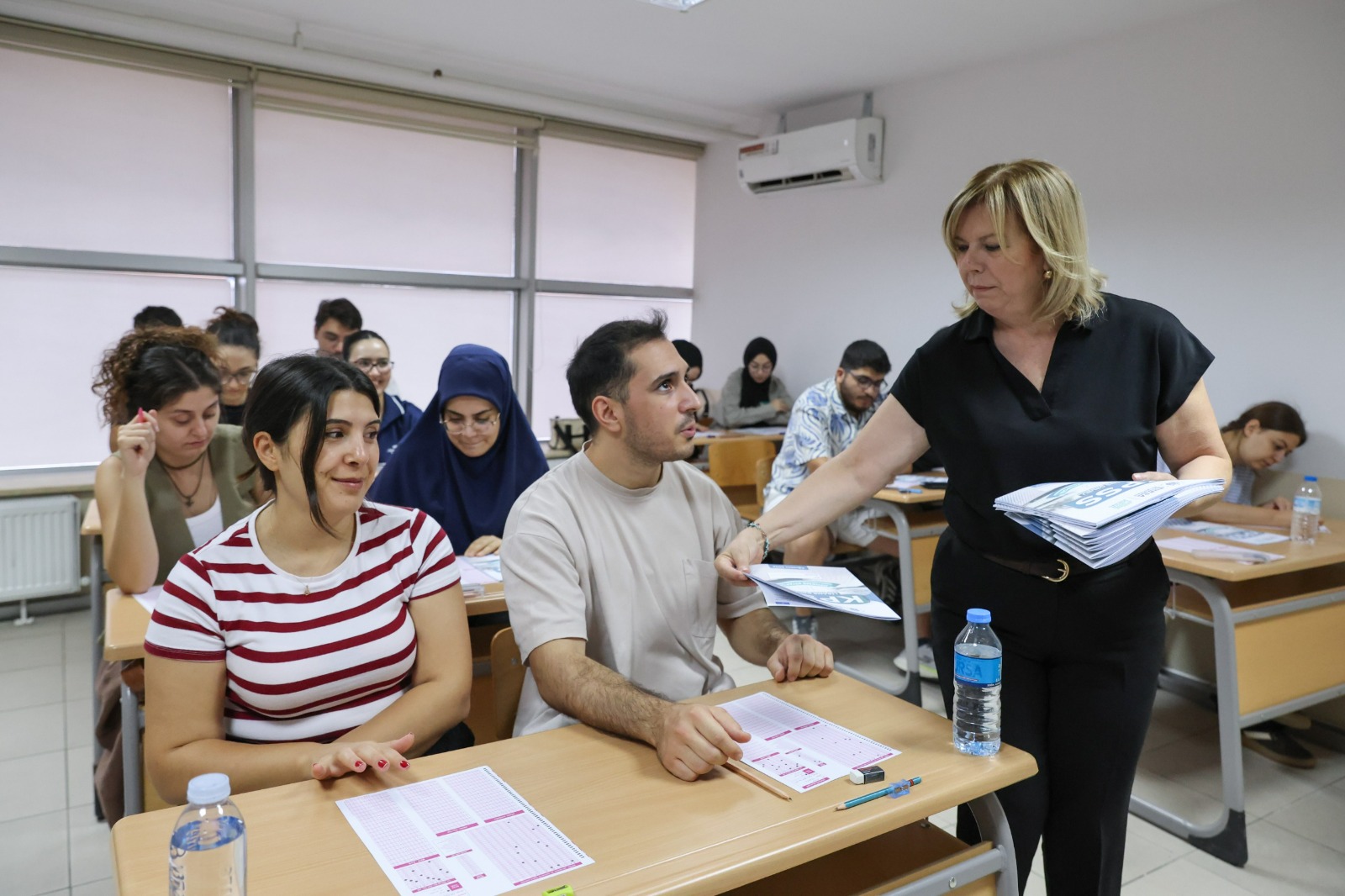 Bursa’da memur adaylarına KPSS provası: Yaklaşık 2 bin 500 aday katıldı