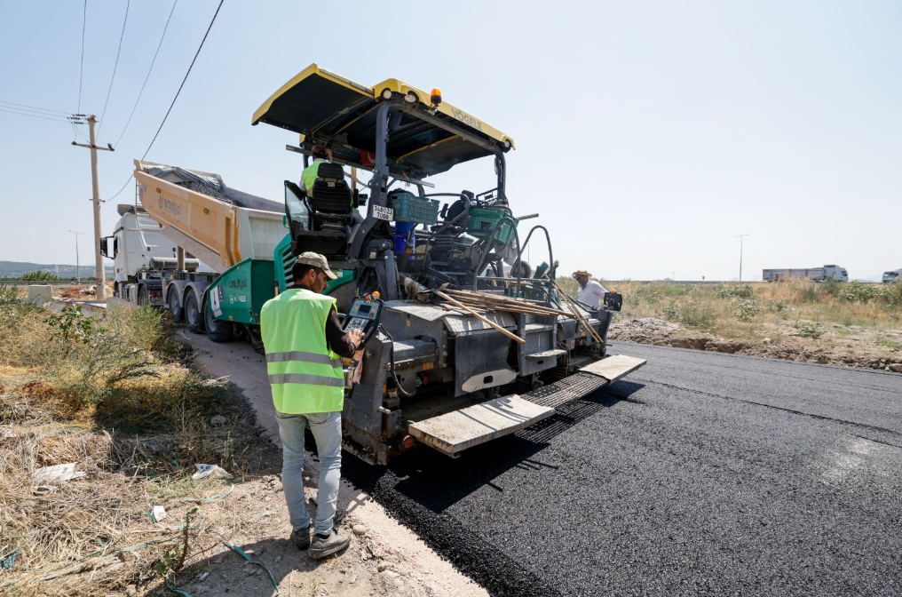 Bergama’da yollar yenileniyor
