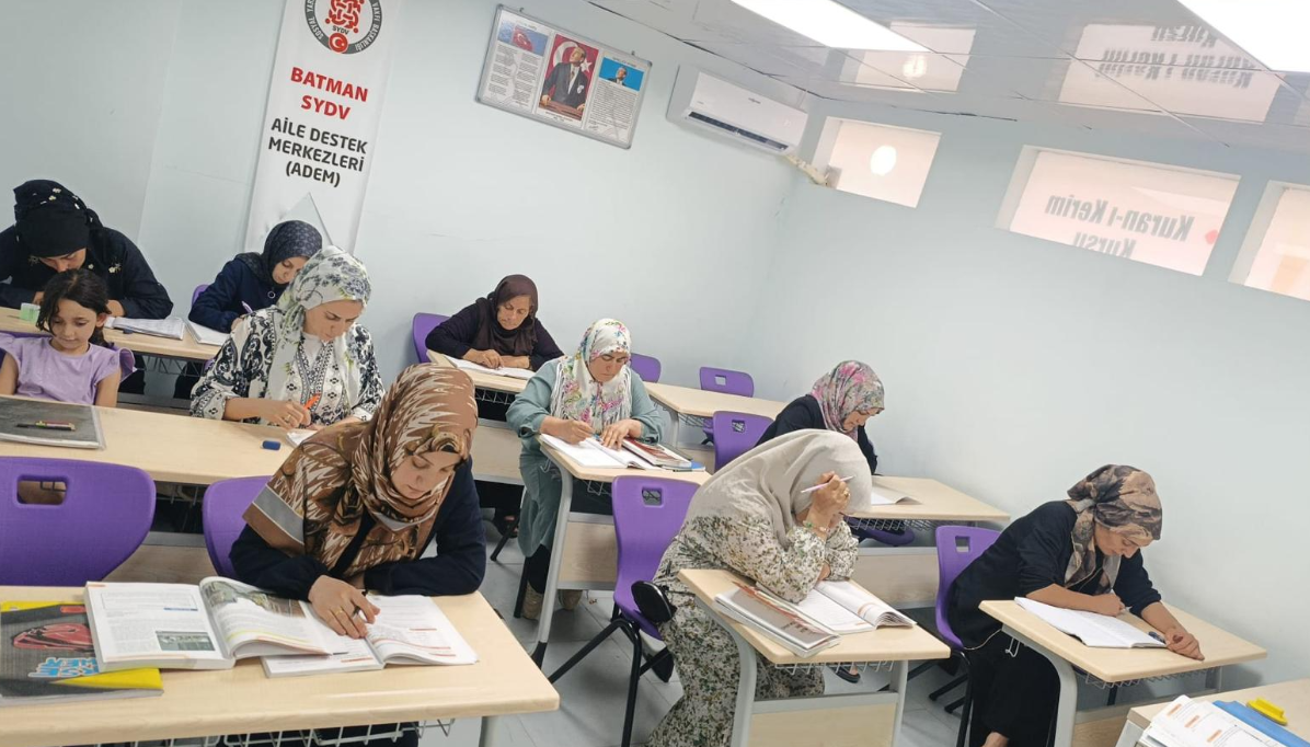 Batman’da kadınlar aile destek merkezlerinde hem öğreniyor hem üretiyor