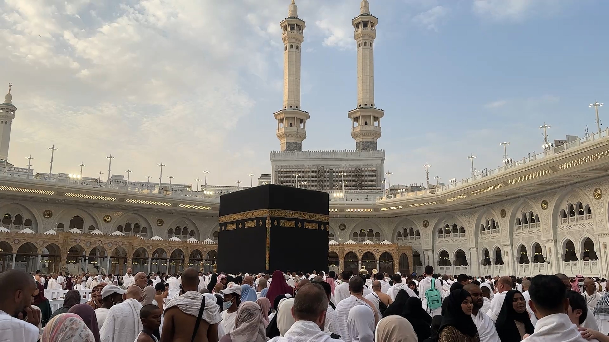 Konya’nın Umre ödüllü Siyer Yarışması’nda ilk kafile kutsal topraklardan döndü