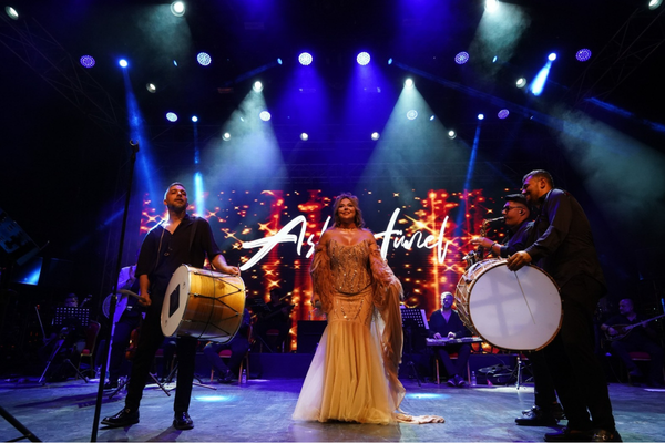 ​Aslı Hünel 64. Uluslararası Bursa Festivali’nde müzikseverlerle buluştu