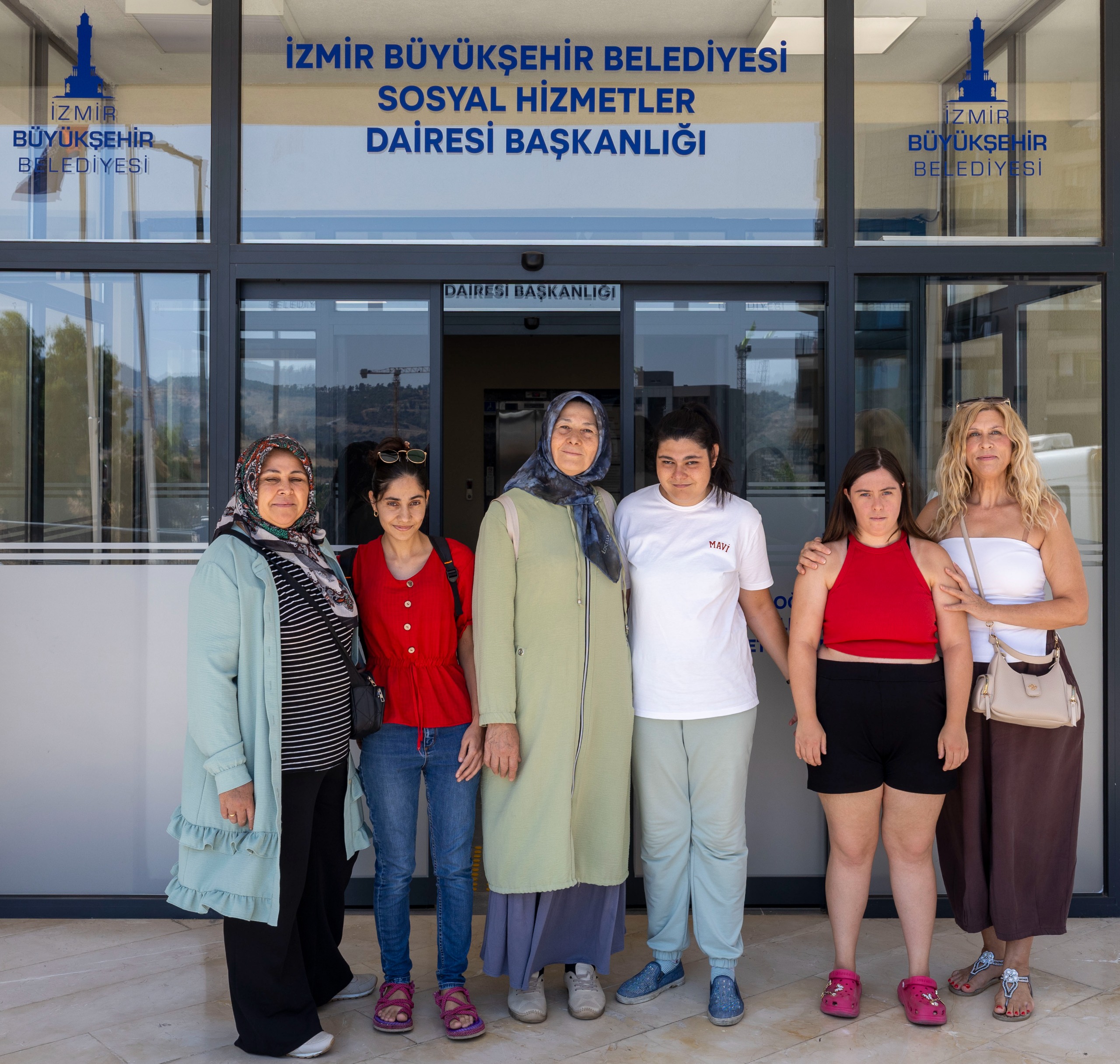 İzmir Büyükşehir Belediyesi’nden annelere dayanışma mutfağı