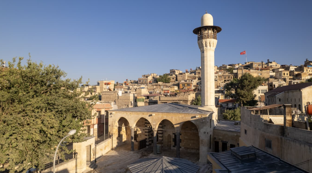İki tarihi cami Mevlid Kandili’nde yeniden ibadete açılıyor