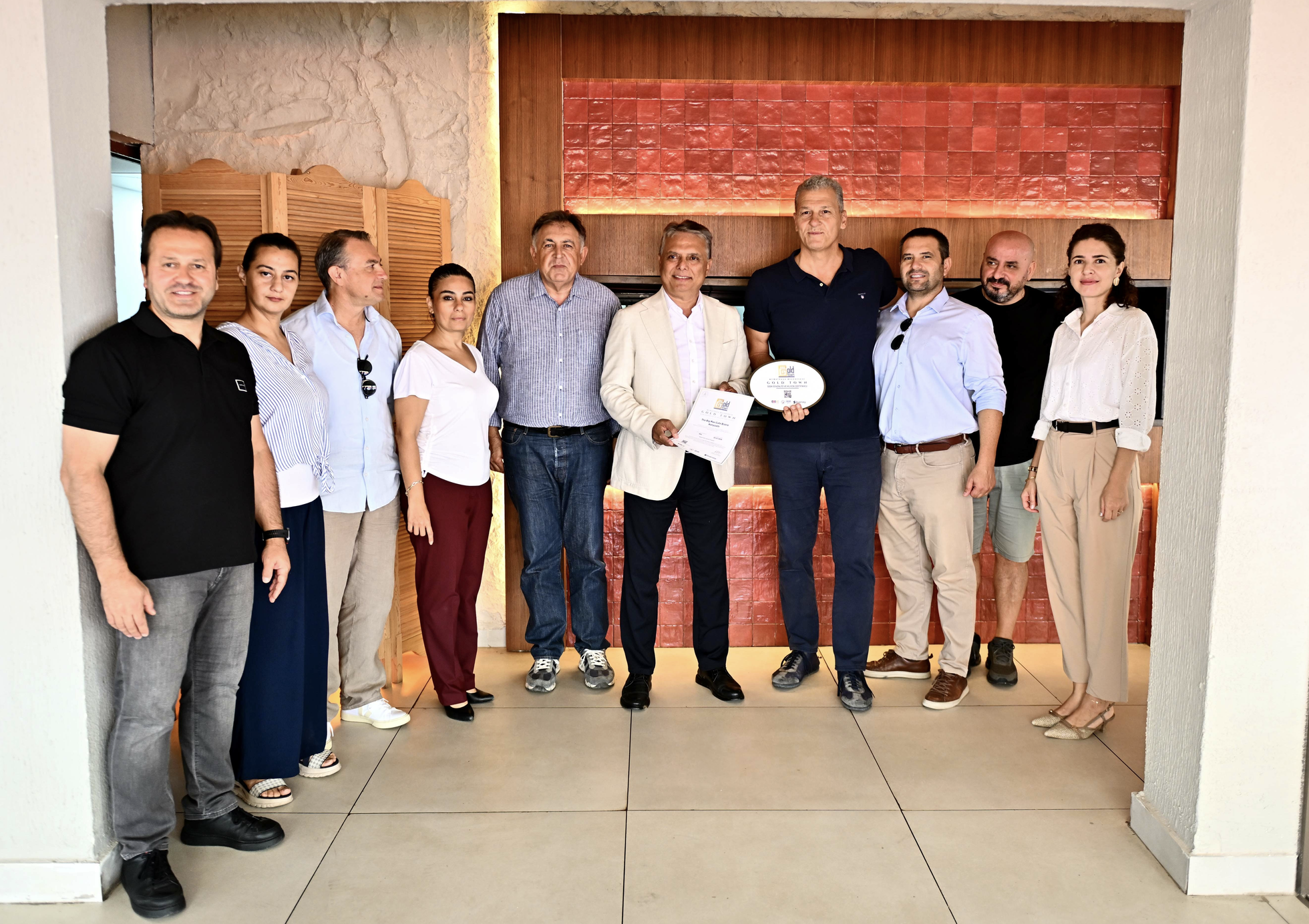 Muratpaşa’da 3 işletmeye gıda güvenliği ve hijyen sertifikası verildi