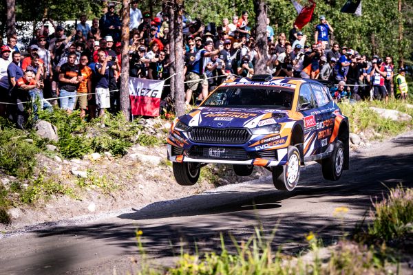 Finlandiya’da Türk zaferi: Uğur Soylu ve Mehmet Akif Yalçın FIA WRC Masters’da zirvede