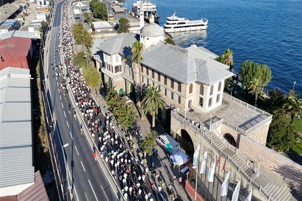 Yeşilay Yarı Maratonu, İstanbul’un tarihi rotalarında gerçekleştirildi