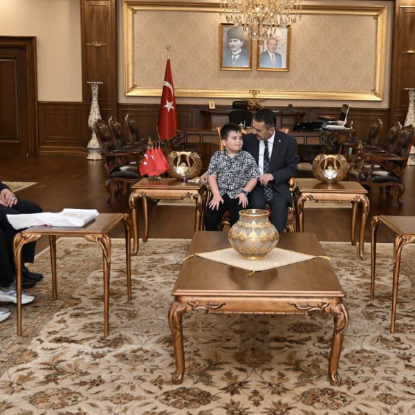 Yaz Kur’an Kursu öğrencilerinden Vali Aktaş’a ziyaret