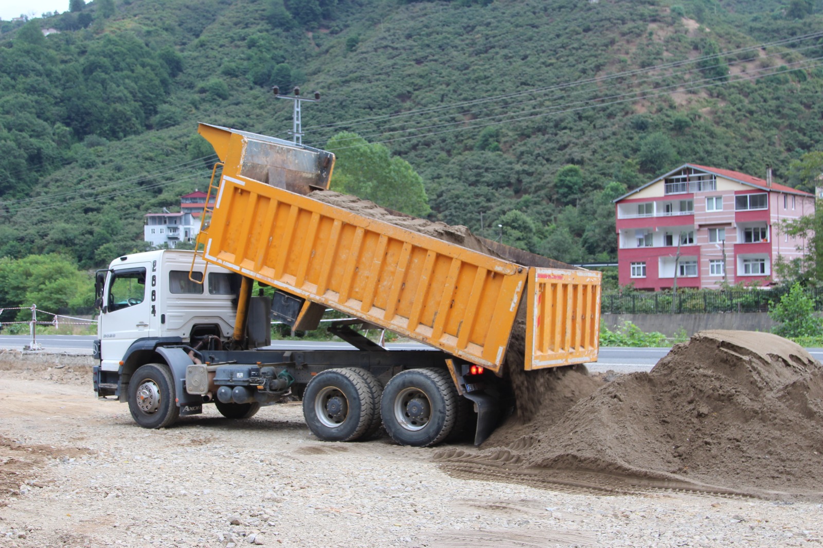 Giresun’da altyapı yatırımları mahalle mahalle sürüyor