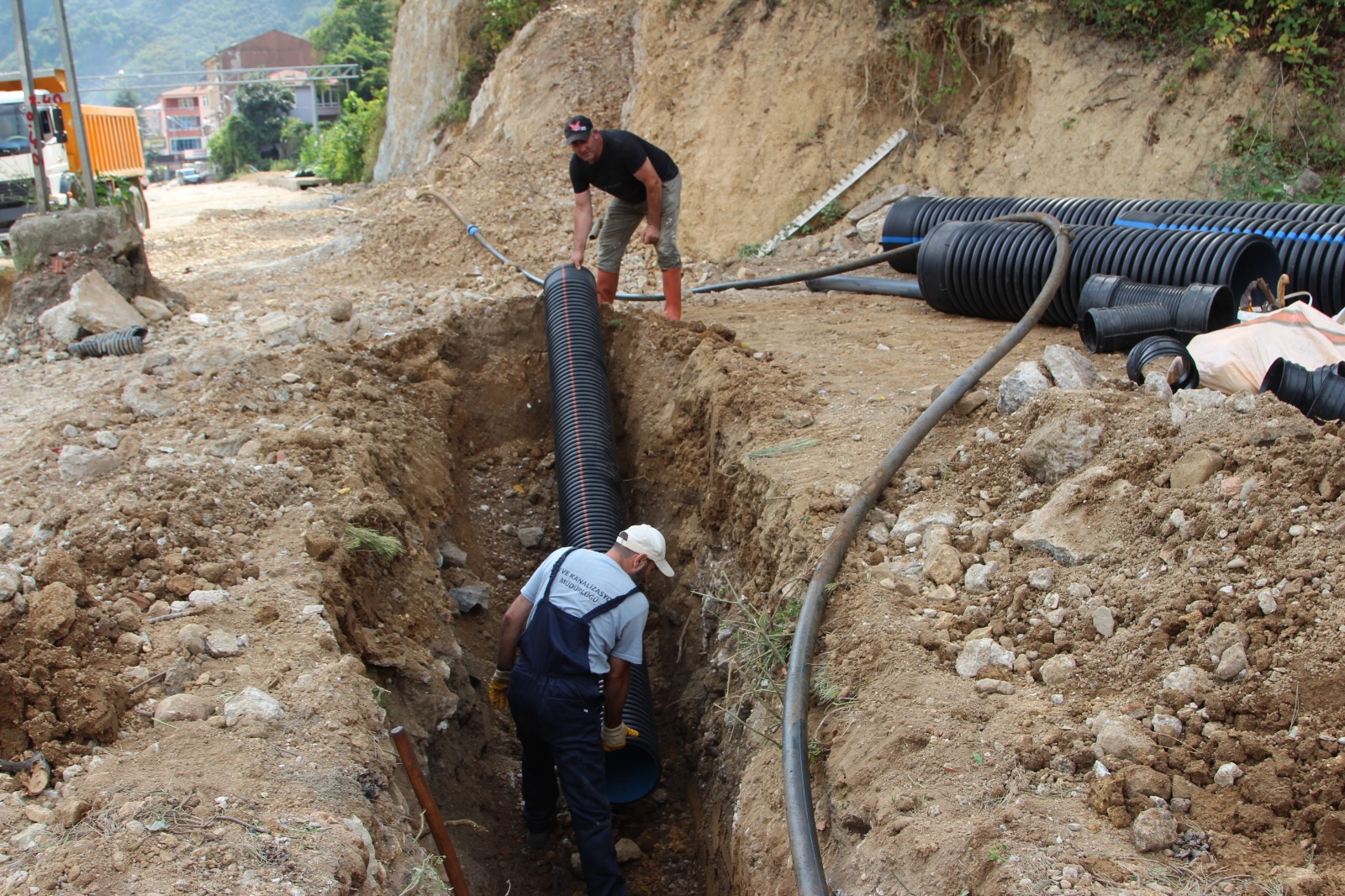 Giresun’da altyapı yatırımları mahalle mahalle sürüyor