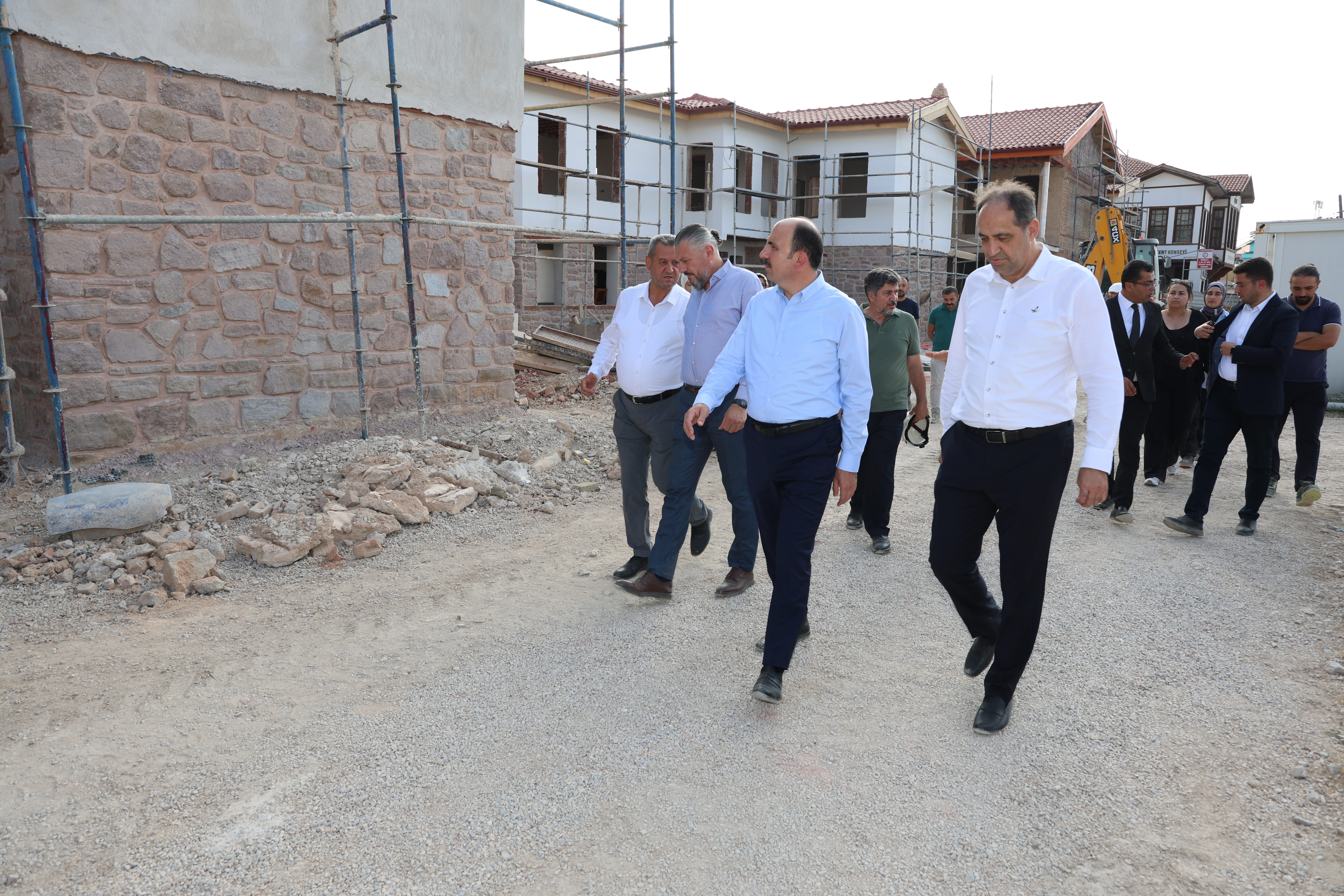 Başkan Altay, Mevlevi Dergahı inşaatında incelemelerde bulundu