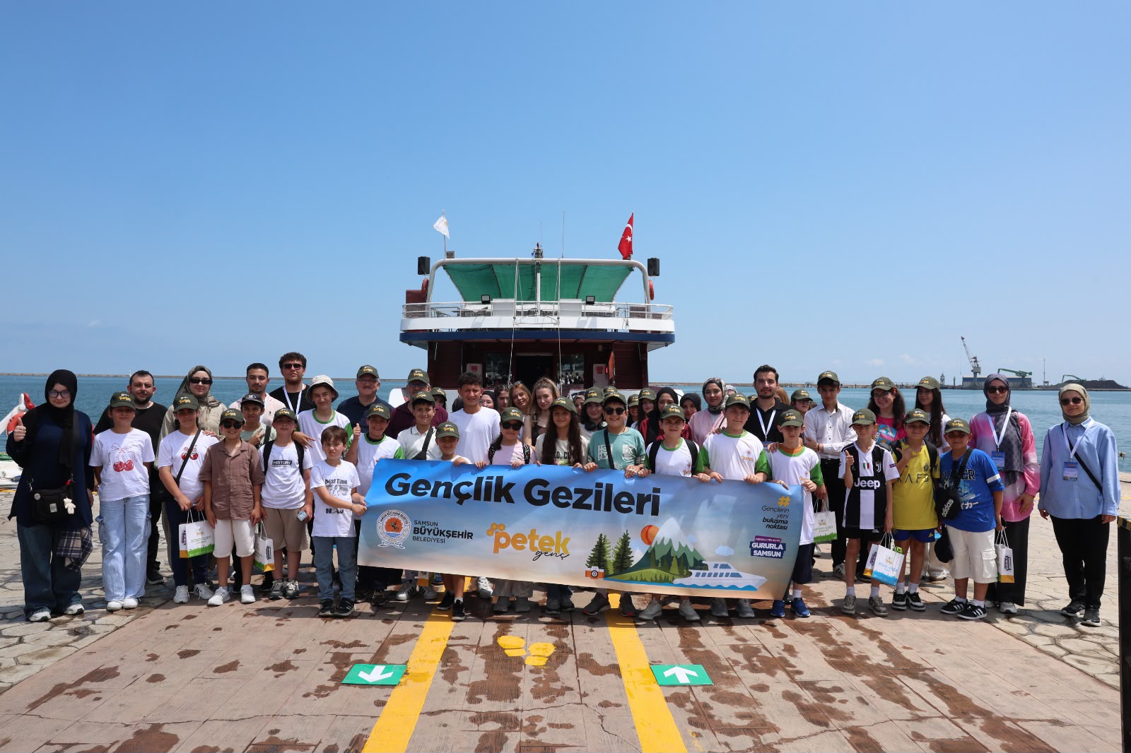 Petek Genç Kamp ve Gezi Programları yaz tatiline renk katıyor