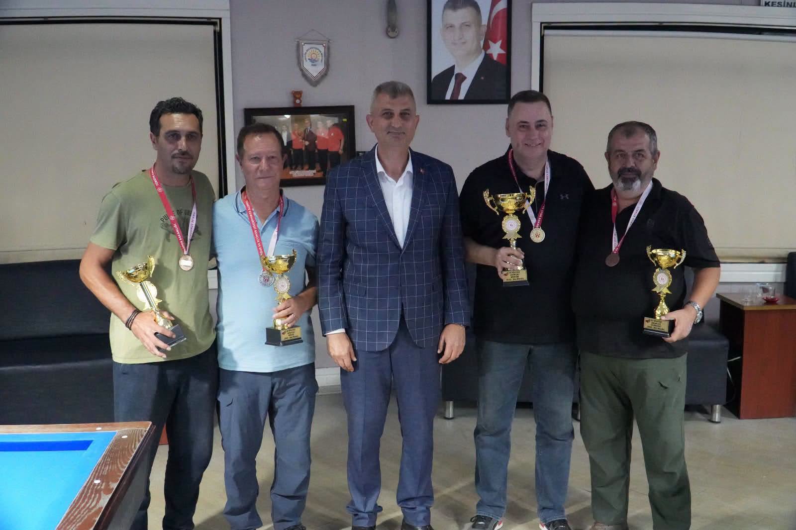 Gölcük’te Zafer Bayramı Bilardo Kupası sona erdi