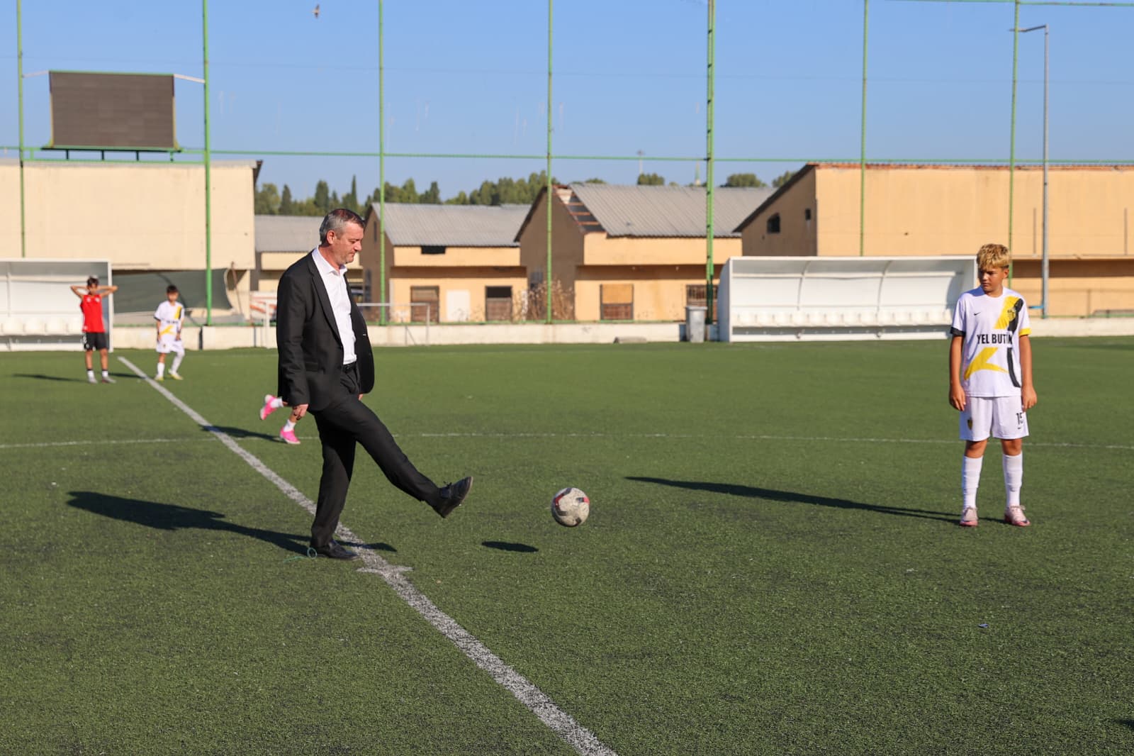 Buca’da gençler Zafer Kupası için sahada