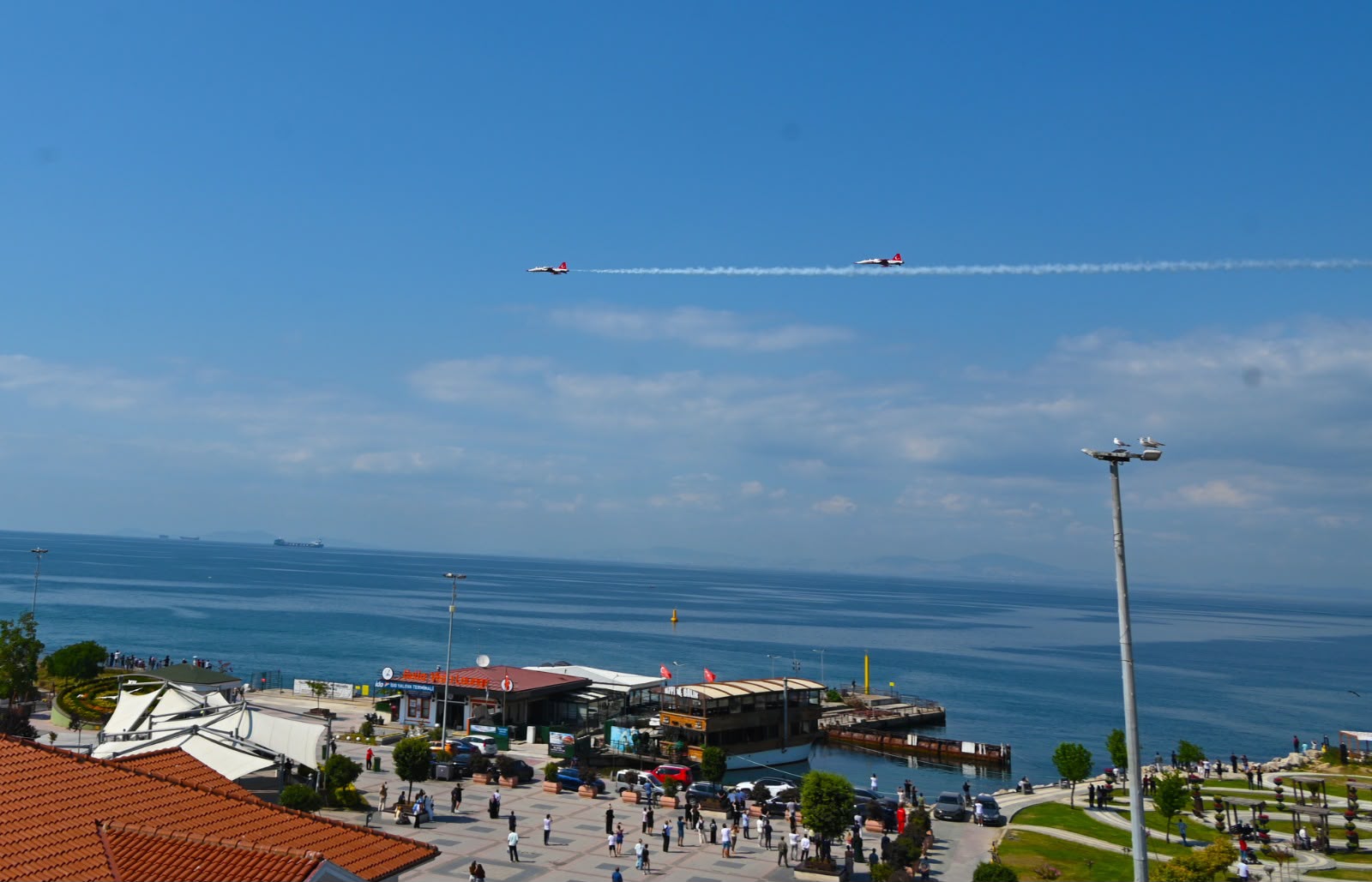 Yalova’da Atatürk’ün gelişinin 97. yılı için gösteri uçuşu öncesi keşif uçuşu yapıldı