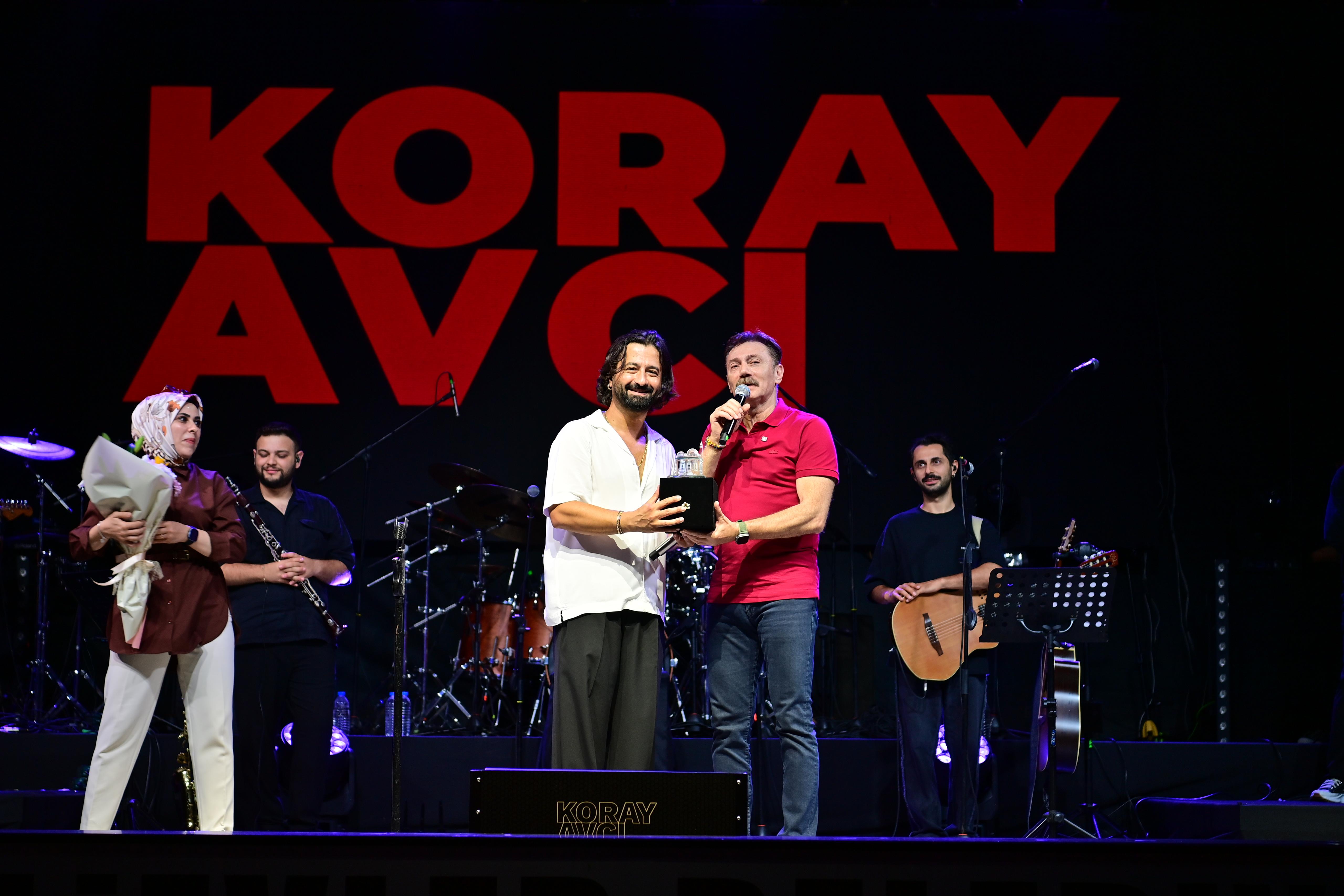 Koray Avcı, Bahçelievler Yaz Konserleri’nde sahne aldı