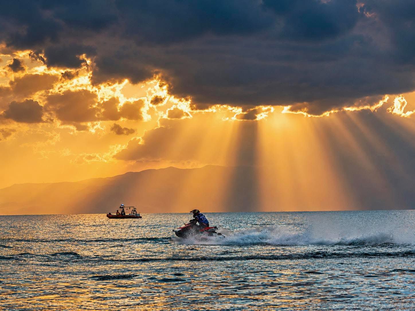 İznik Gölü’nde motosurf ve sujeti heyecanı
