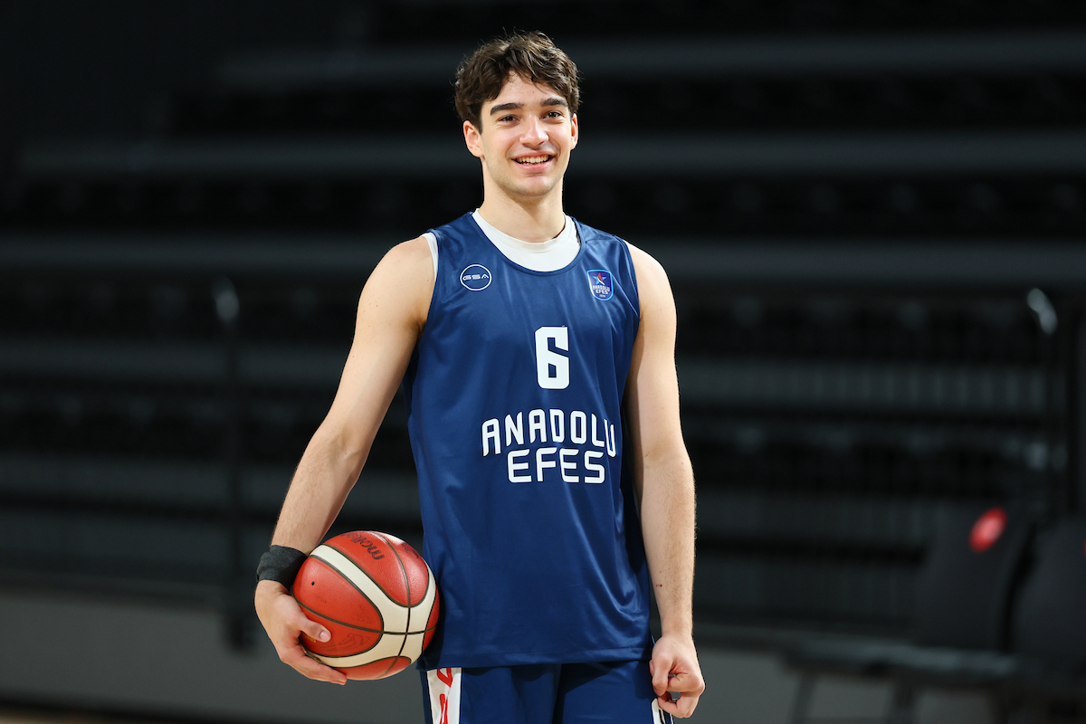 Anadolu Efes 2026–2027 sezonunu açtı