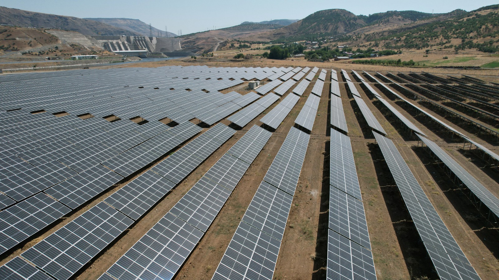 Cengiz Enerji, 2,5 milyon kişiyi yenilenebilir kaynaklı enerji ile aydınlattı