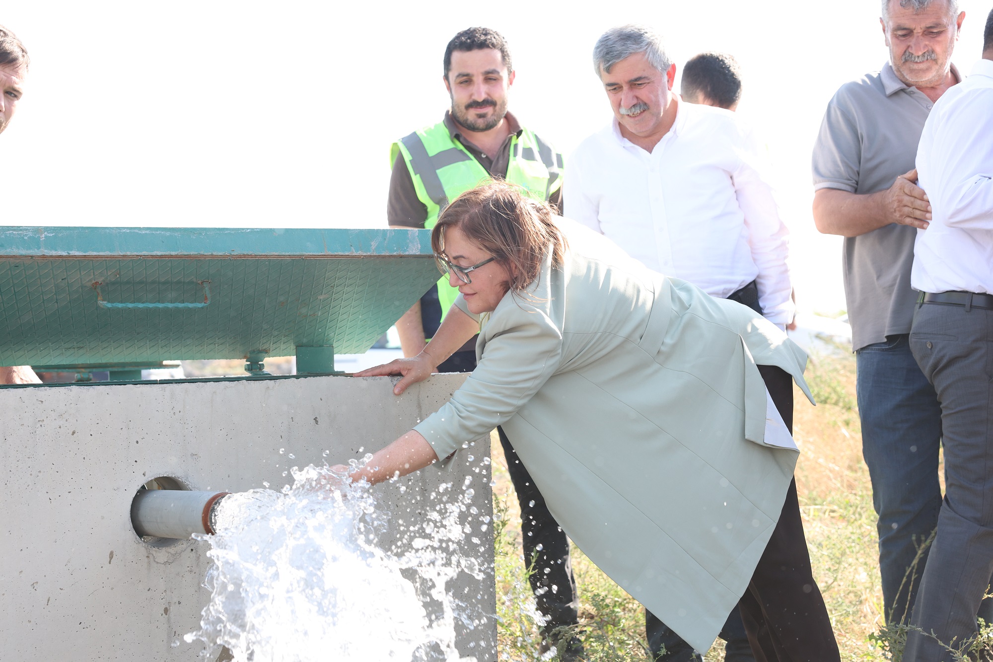 Kılavuzlu suyu Nurdağı ve İslahiye tarlalarıyla buluştu
