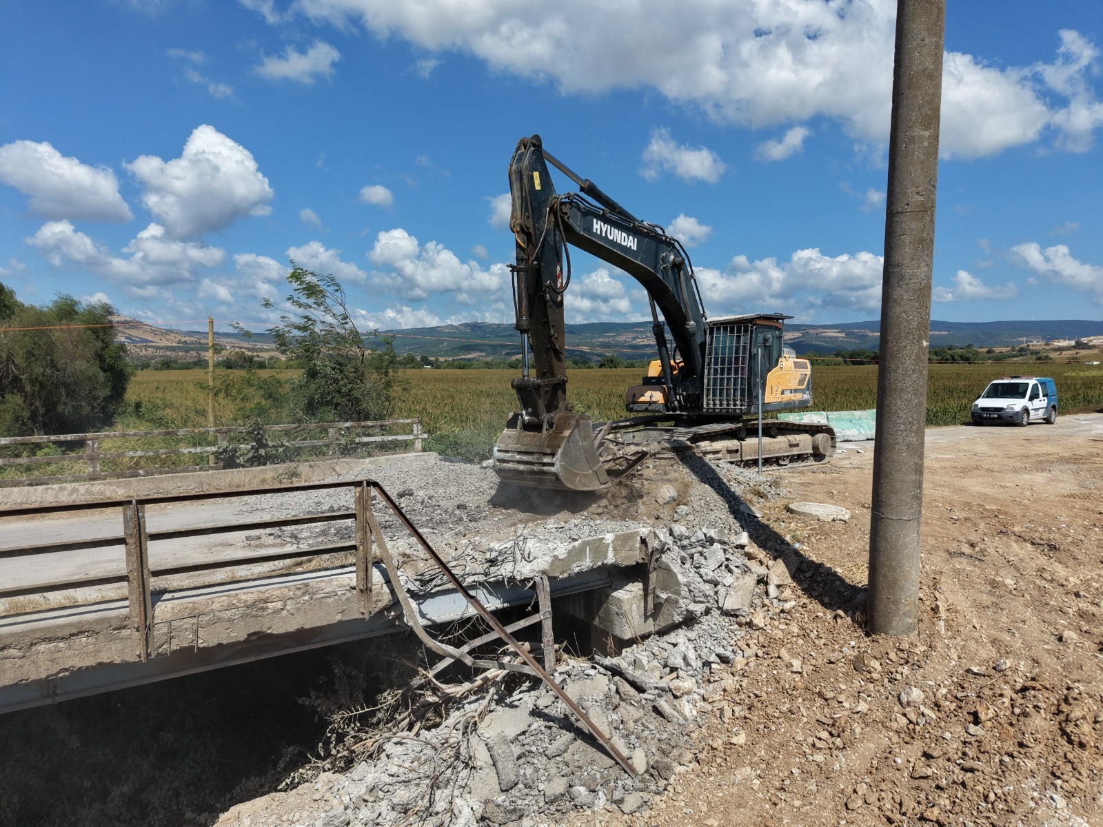 Bursa Karacabey’e 87 metrelik yeni köprü