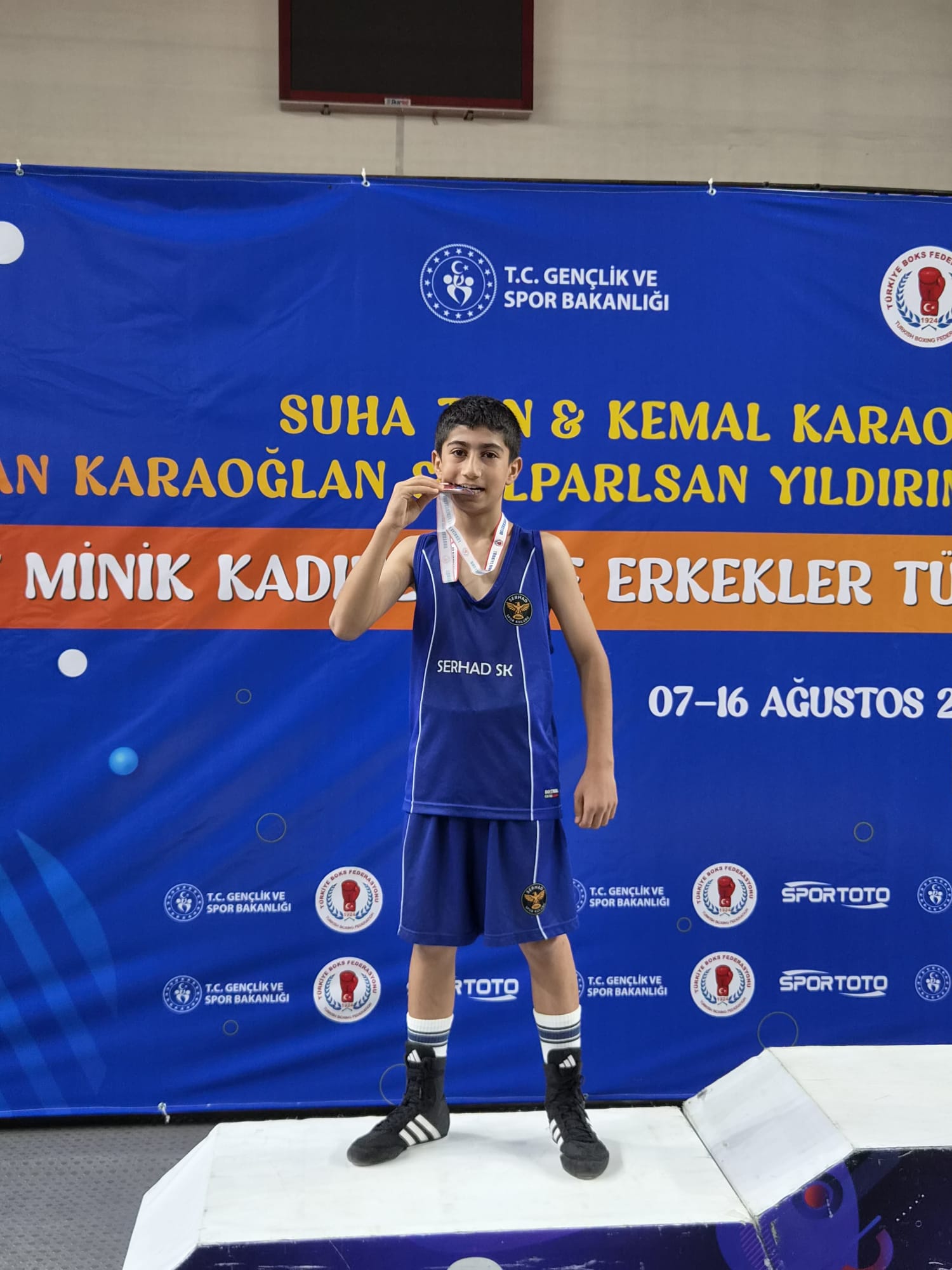 Şanlıurfalı genç boksör Türkiye ikincisi oldu