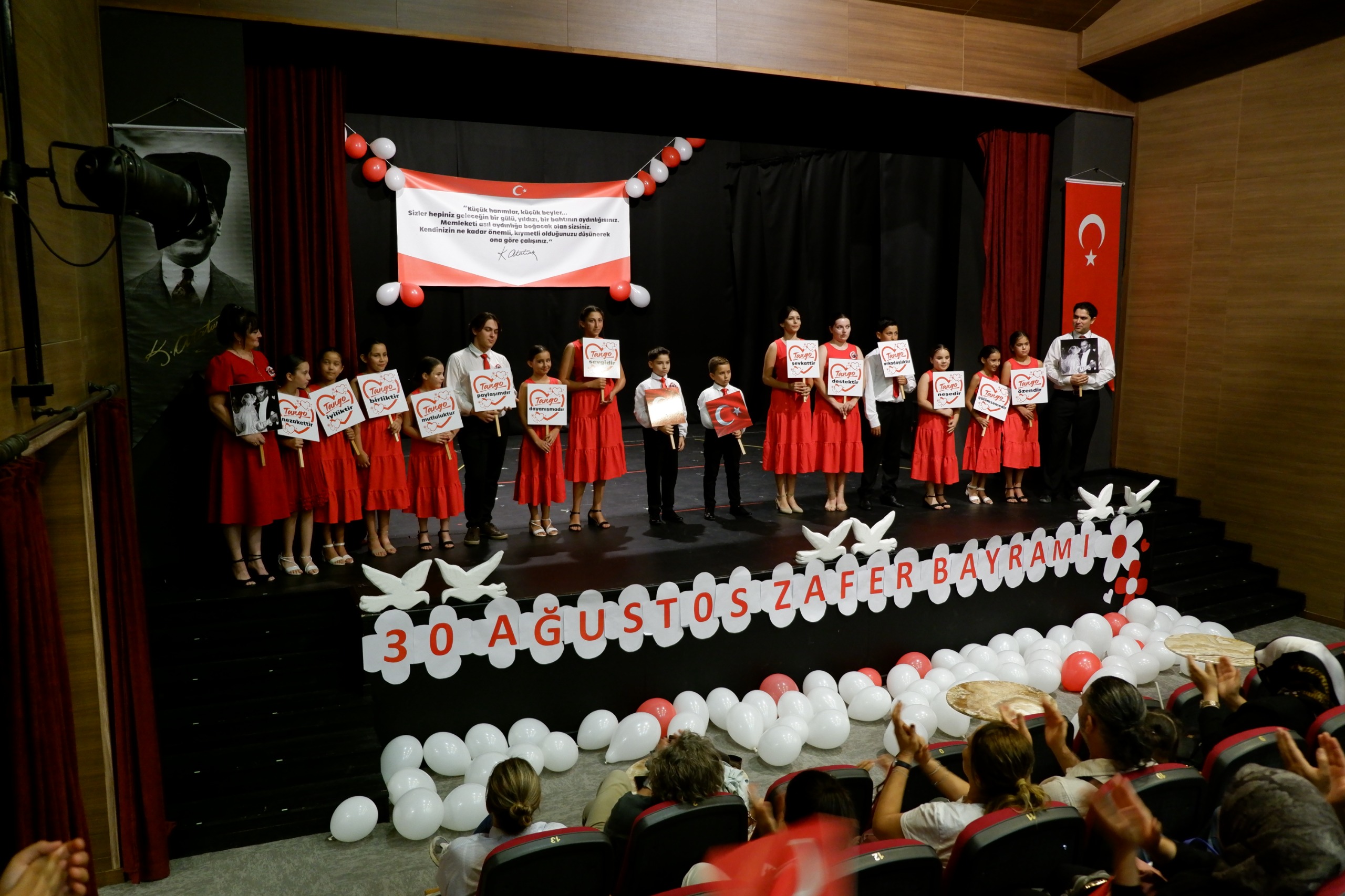 Eskişehir’de çocuklar Zafer Bayramı’nı sanat etkinliğiyle kutladı