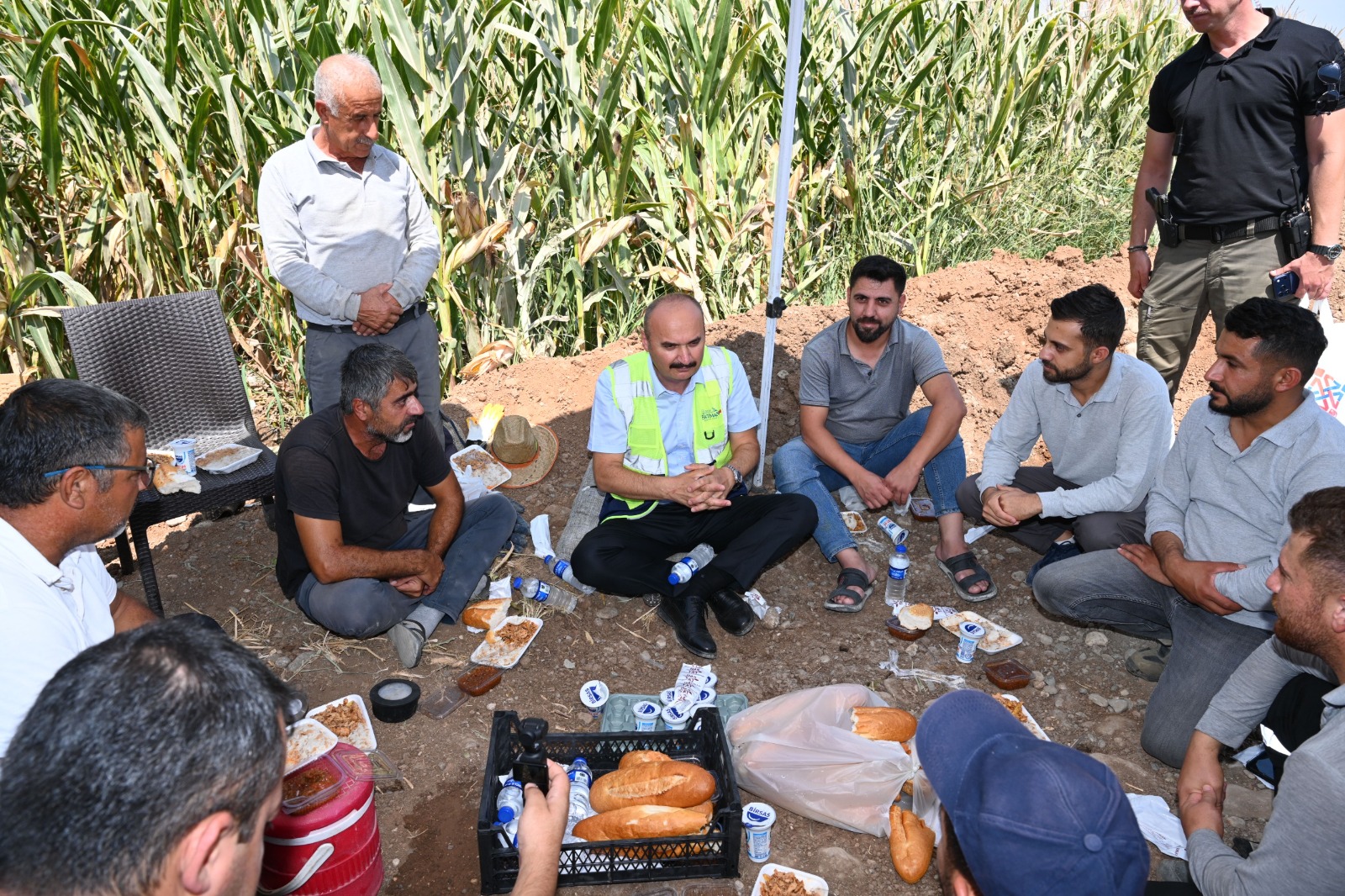 Vali Canalp, İluh Deresi’ndeki köprü ve altyapı çalışmalarını inceledi