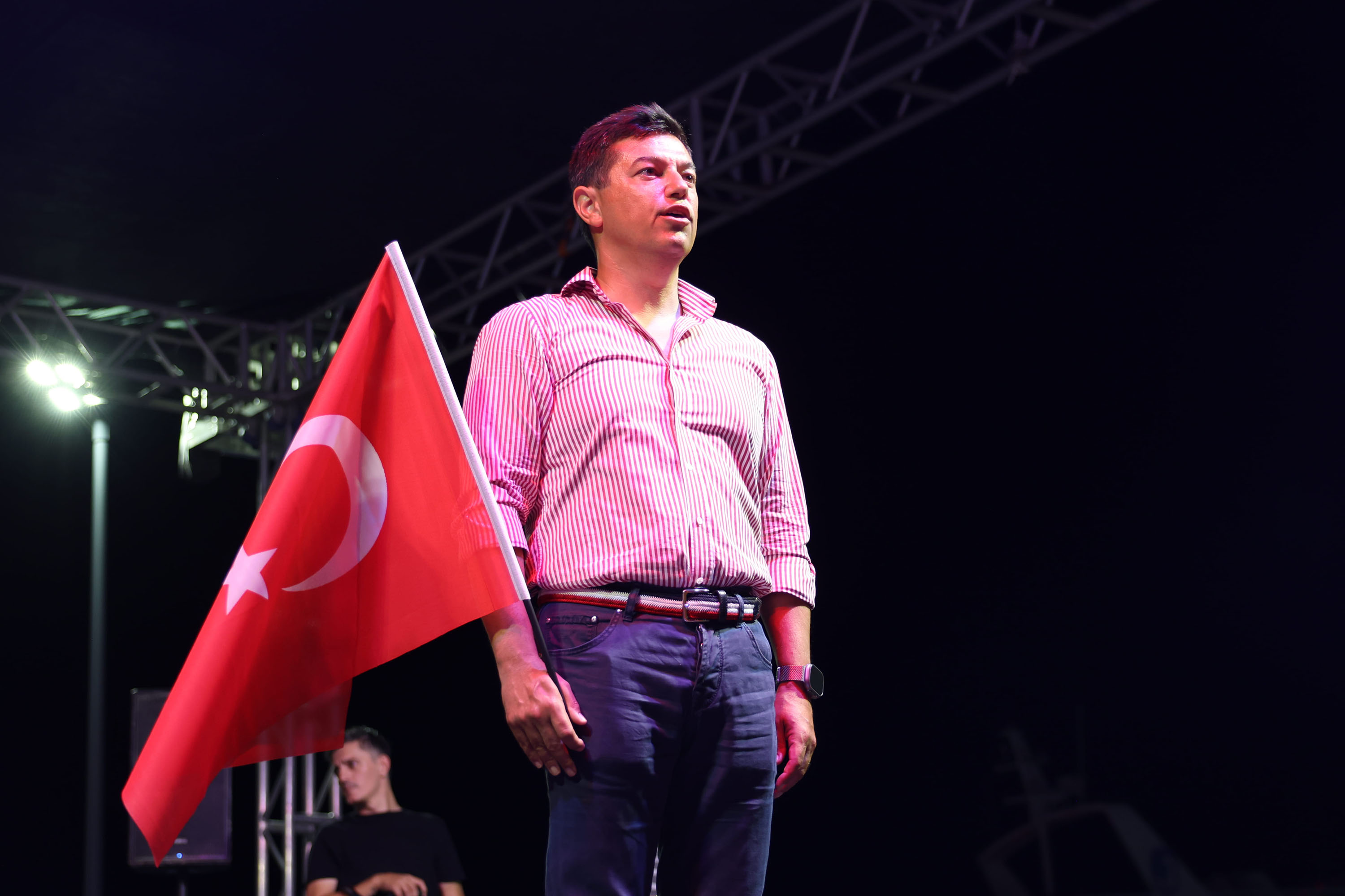 Marmaris’te 30 Ağustos Zafer Bayramı sessiz fener alayıyla kutlandı
