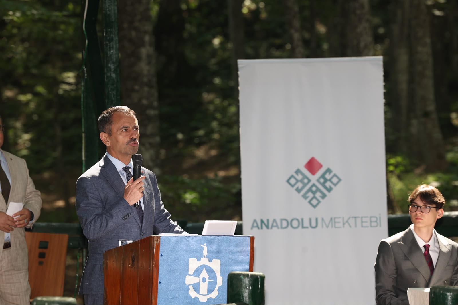 Vali Aktaş, gençlerle Anadolu Mektebi Uluslararası Edebiyat ve Kültür Kampı’nda buluştu