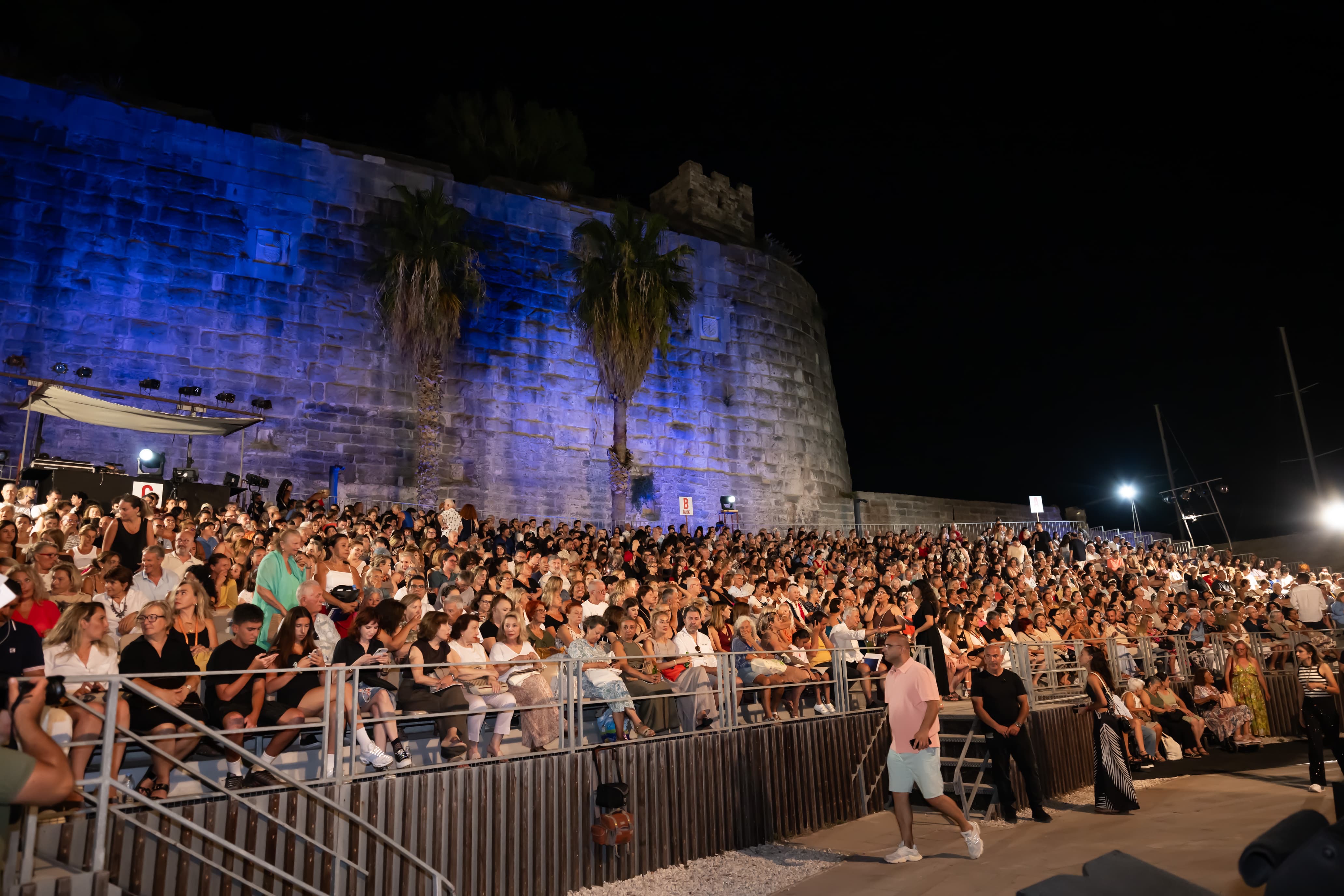 Zorba’nın Sirtakisi Bodrum’da sanatseverle buluştu