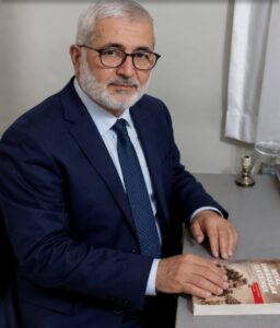 TARLASINI EKEN ADAMDAN ZARAR GELMEZ