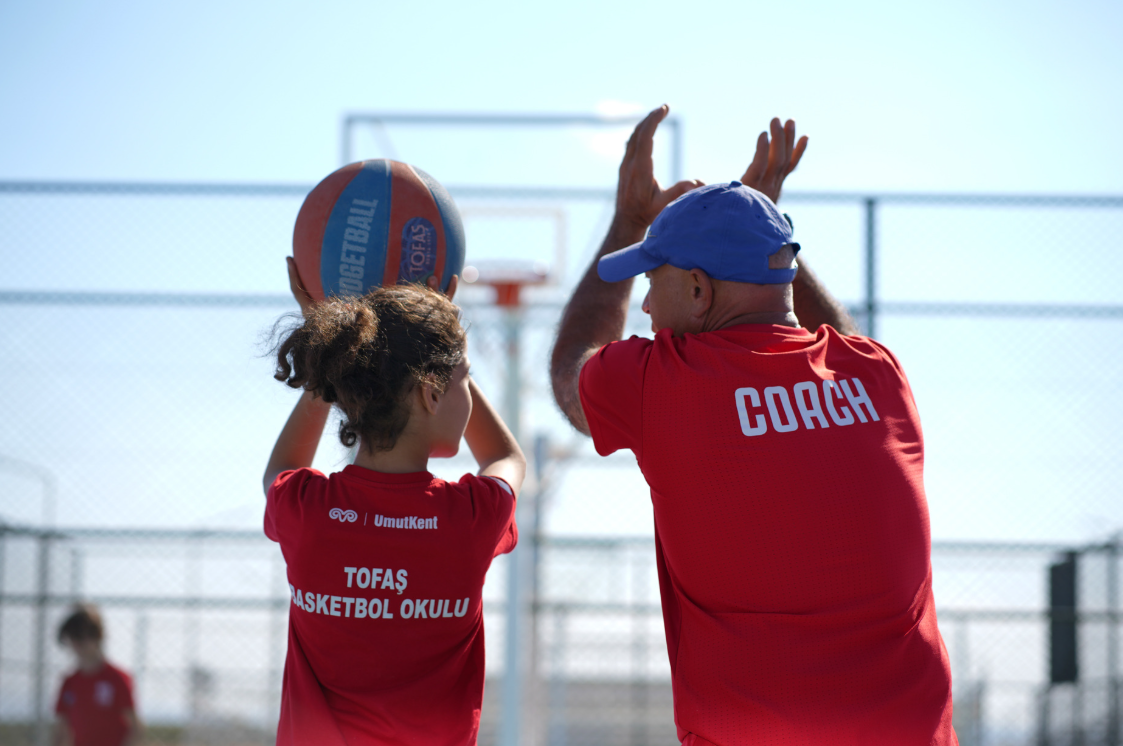 Tofaş Spor Kulübü’nden çocuklara, gençlere ve Türk basketbolunun geleceğine yatırım