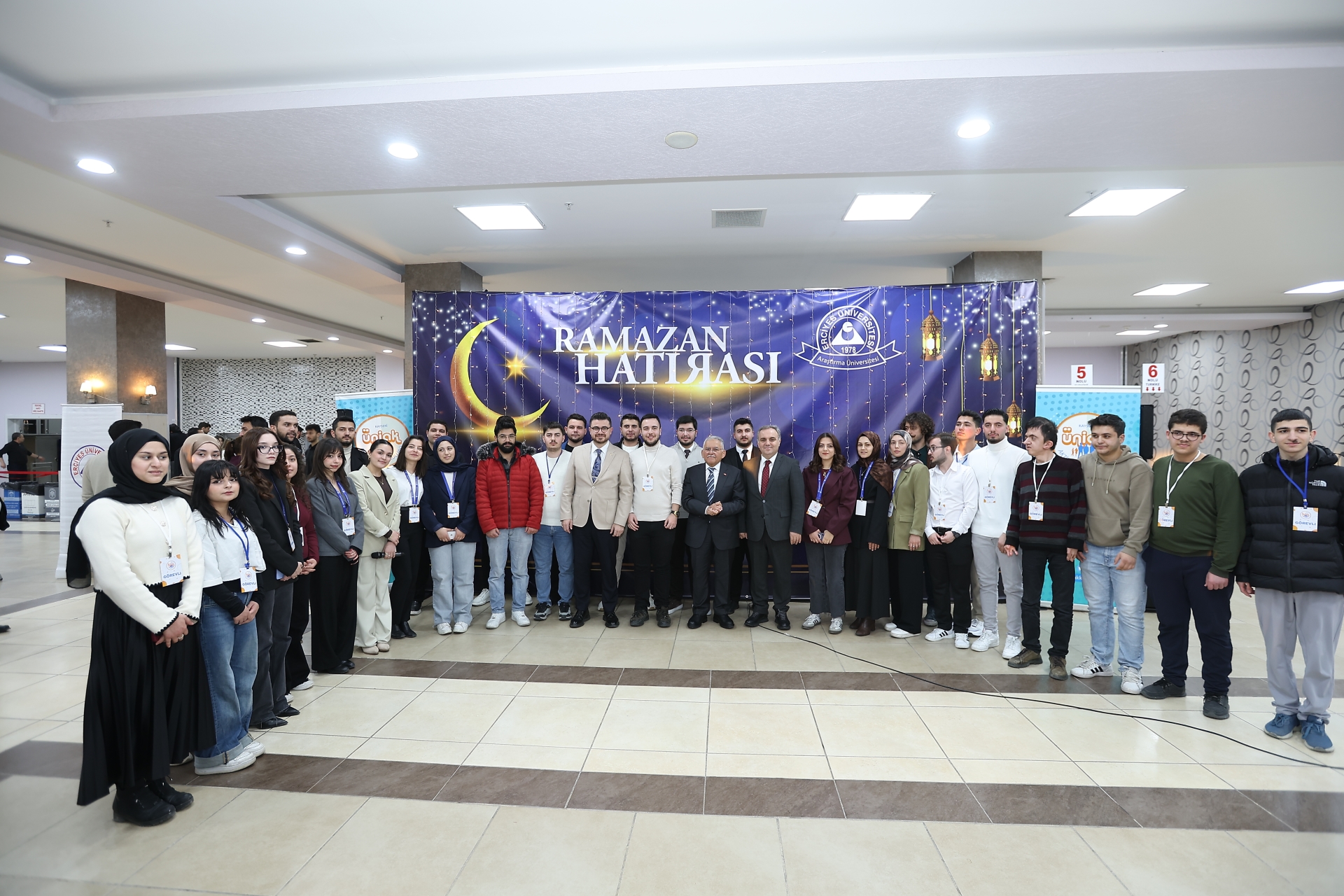 Başkan Büyükkılıç’tan Kayseri’yi tercih eden gençlere tebrik