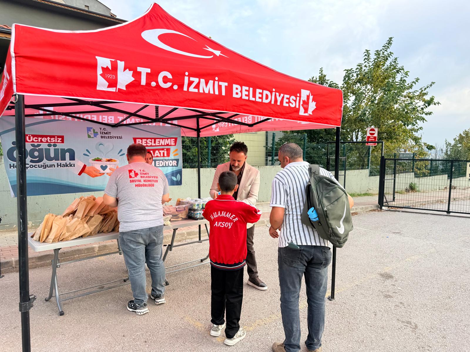 İzmit Belediyesi’nin Beslenme Saati Projesi devam ediyor