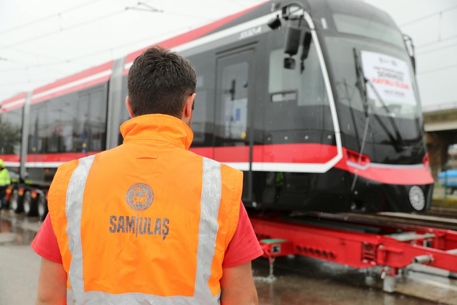 Samsun’a 12 yeni tramvaydan üçüncüsü ulaştı