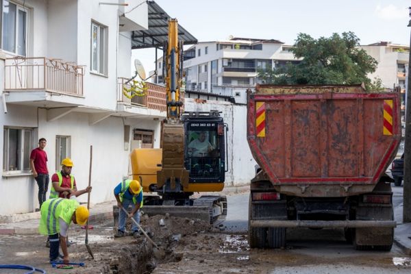Kınık’ta 135 kilometrelik içme suyu şebekesi yenileniyor