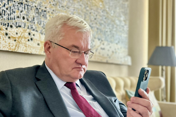 Sybiha: Ukrayna, bu zor anda Hollanda’nın yanındadır