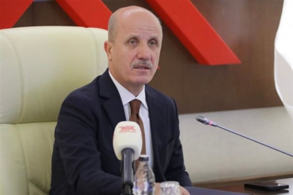 Özvar, Türkiye-Azerbaycan Üniversitesini ziyaret etti