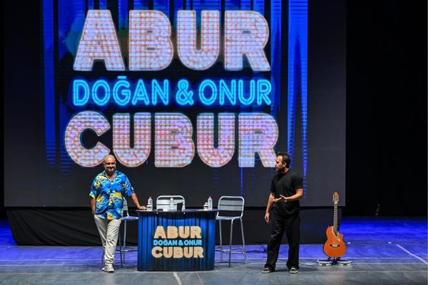 İEF’de müzik ve mizah bir arada