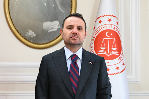 Gürlek: Vatandaşımızın emeğini istismar edenlerden hukuk önünde hesap sorulacak