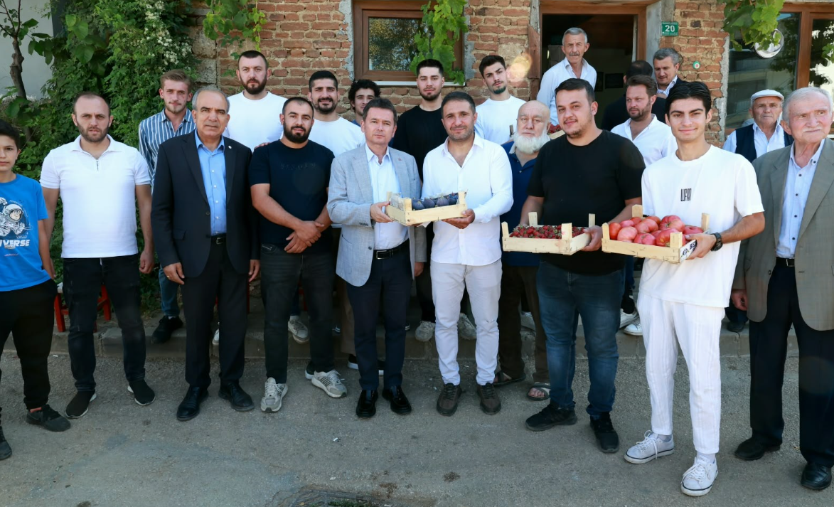 Başkan Aydın Yiğitali’de üretici kadınlarla ve vatandaşlarla buluştu